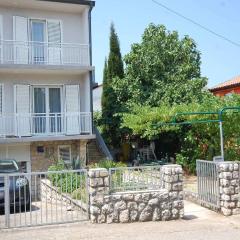 Apartments with parking space Njivice, Krk - 21771