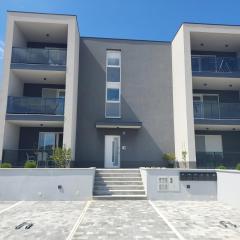 Apartments with parking space Rogoznica - 22157