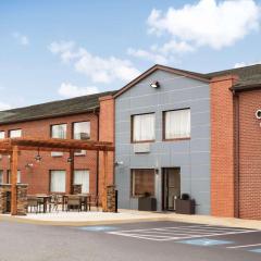 Country Inn & Suites by Radisson, Dahlgren-King George, VA