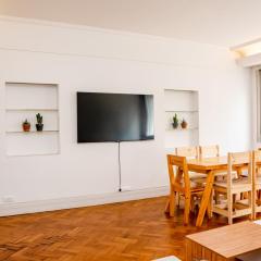 PRIVATE ROOM in a huge multicultural apartment