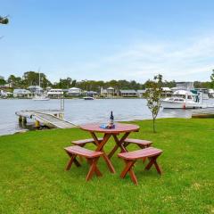 Waterfront Bliss at Balmoral Lake Macquarie