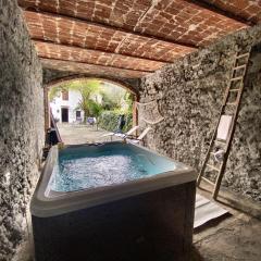 Cascina Liebe jacuzzi e sauna nel cuore del Monferrato