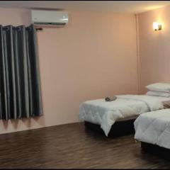Tazrah roomstay (1 queen or 2 twin super single room)