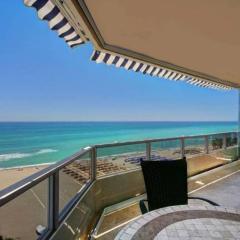 Luxury Suite Penthouse 4 bedrooms facing the sea