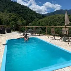 Casa para temporada em meio à natureza.