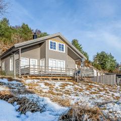 Stunning Home In Farsund With House Sea View