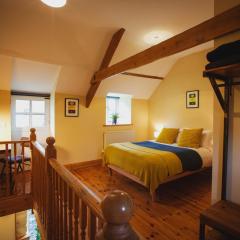 Coach House - 5 minutes from stunning beaches of Cardigan Bay