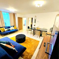 Modern Hyde Park Home with Private Entrance & Private Back Patio near Bayswater & Paddington Stations