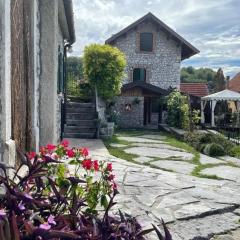 Slow Living Chalet, Historisches Ferienhaus mit Bergblick in den Dolomiten, Casa Gingelina