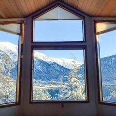 Breathtaking Ocean, Mountain & Juneau Views