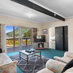 Coastal Charm - Picton Holiday Home