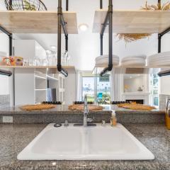 G35 - Golden Poppy Beach Cottage