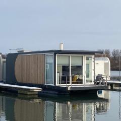 Houseboat Trinidad