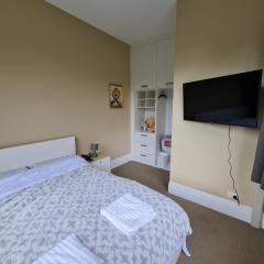 Dunedin City Centre Apartment Room C