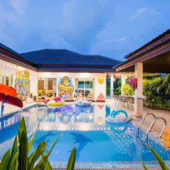 Unique Pool Villa Resort