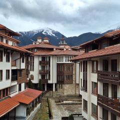 SNOW PEAK TODORKA AND VIHREN APARTAMENT /NEXT TO THE LIFT/ 7 PERSONS/