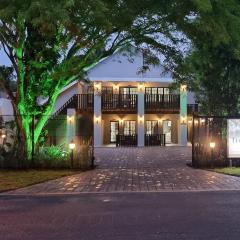 Leopard Tree Lodge