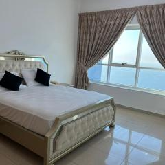 30 R3 Single 1 Room in 3-bedroom apartment with separate washroom outside room with fantastic sea view 30 R3 غرفة مفردة في شقة مكونة من 3 غرف نوم مع حمام منفصل وغرفة خارجية بإطلالة رائعة على البحر