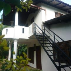 Villa Manu Hikkaduwa