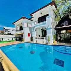 Cozy houes private pool pattaya