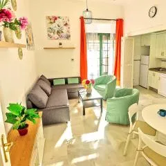Central & Style - Bars and Restaurants all around Apartment