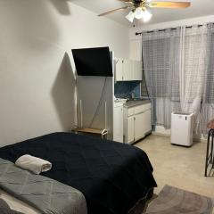 Economical Near Beach with Full bed 4th floor
