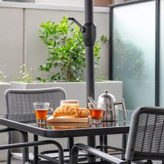 Brunswick 1-Bedroom Gem by Short & Long Stays