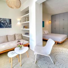 Kynthia Suite - Escape to Seaside Makry Gialos