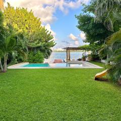 4BR Lakefront Villa with Private Pool by Solmar Rentals