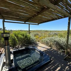 Farm Stay: Enjoy Fynbos Views & Wood Fired Hot Tub