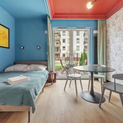 Colorful Apt close to the Center Great location