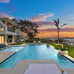 Infinity Pool Paradise I Luxe Waterfront Living