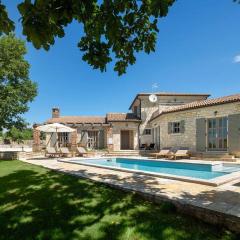 Rustic Villa Sambucus with a pool in Istria