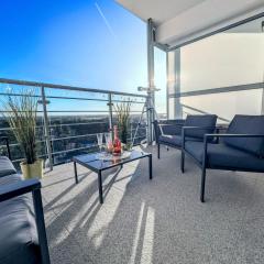 Royal Suite, 50 meters to Beach, 10th Floor, Panoramic View, Parking, Active & Spa