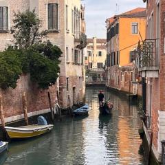 Ca' San Giacomo canal view