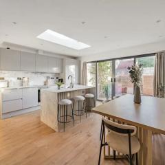 Pass the Keys Stunning 5 Bedroom Home Central Oxford