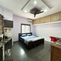 Amazing AC Studio in E City 3F 301