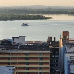 De frente para o Guaíba.