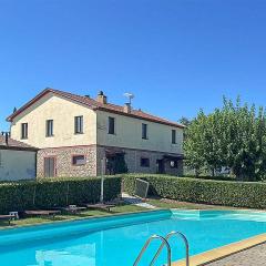 9 Bedroom Gorgeous Home In Cingoli