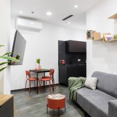 2 rooms apt with Bomb Shelter M6 steps from Beach