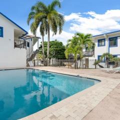 111 Unit 1 Las Olas pool house with boat rentals available