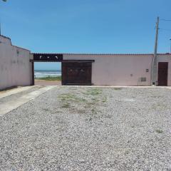 CHALÉ 02 frente mar