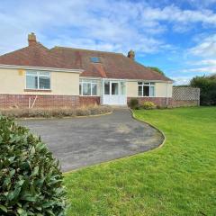 3 Bed in Totland Bay IC110