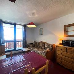 Résidence Hauts De La Vanoise - VAL THORENS location: studio pour 2 personnes exposé sud ouest, étage élevé, centre station MAE-9124