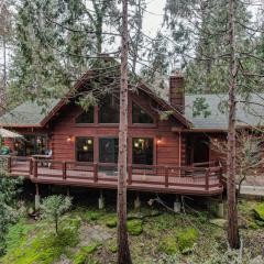 Exquisite Log Cabin in the Pines and Very Private