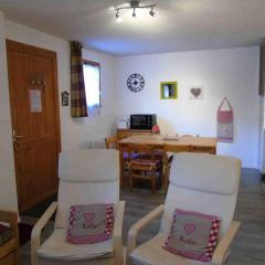 Chalet Arrondaz - 3 Pièces pour 6 Personnes MAE-8924