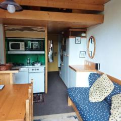 Résidence Mirantin 3 - Appartement 2 pièces, en duplex, pour 4 personnes, au pied des pistes et du télécabine et proche des commerces dans le village d MAE-1808