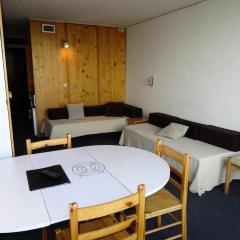 Résidence Bellecote - Appartement 2 pièces 5 personnes au centre de la station d'Arc 1800, pied des pistes et proche des commerces dans le village du MAE-2067