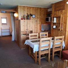 Résidence Cachette - Appartement 2 pièces 4 personnes à Arc 1600 en centre station proche des pistes et des commerces MAE-2095