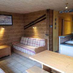 Résidence Les Charmettes - Appartement de charme 2 pièces 4 personnes à Arc 1600 proche des pistes et des commerces MAE-2199